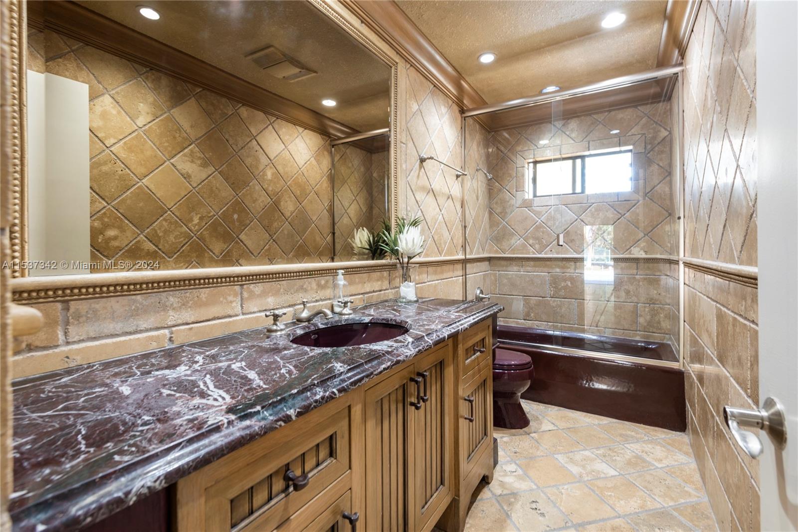 Weston, Florida, 33331, United States, ,5 BathroomsBathrooms,Residential,Active,1702942