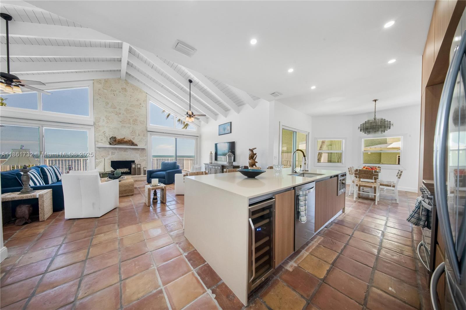 Islamorada, Florida, 33036, United States, 3 Bedrooms Bedrooms, ,4 BathroomsBathrooms,Residential,Active,1920260