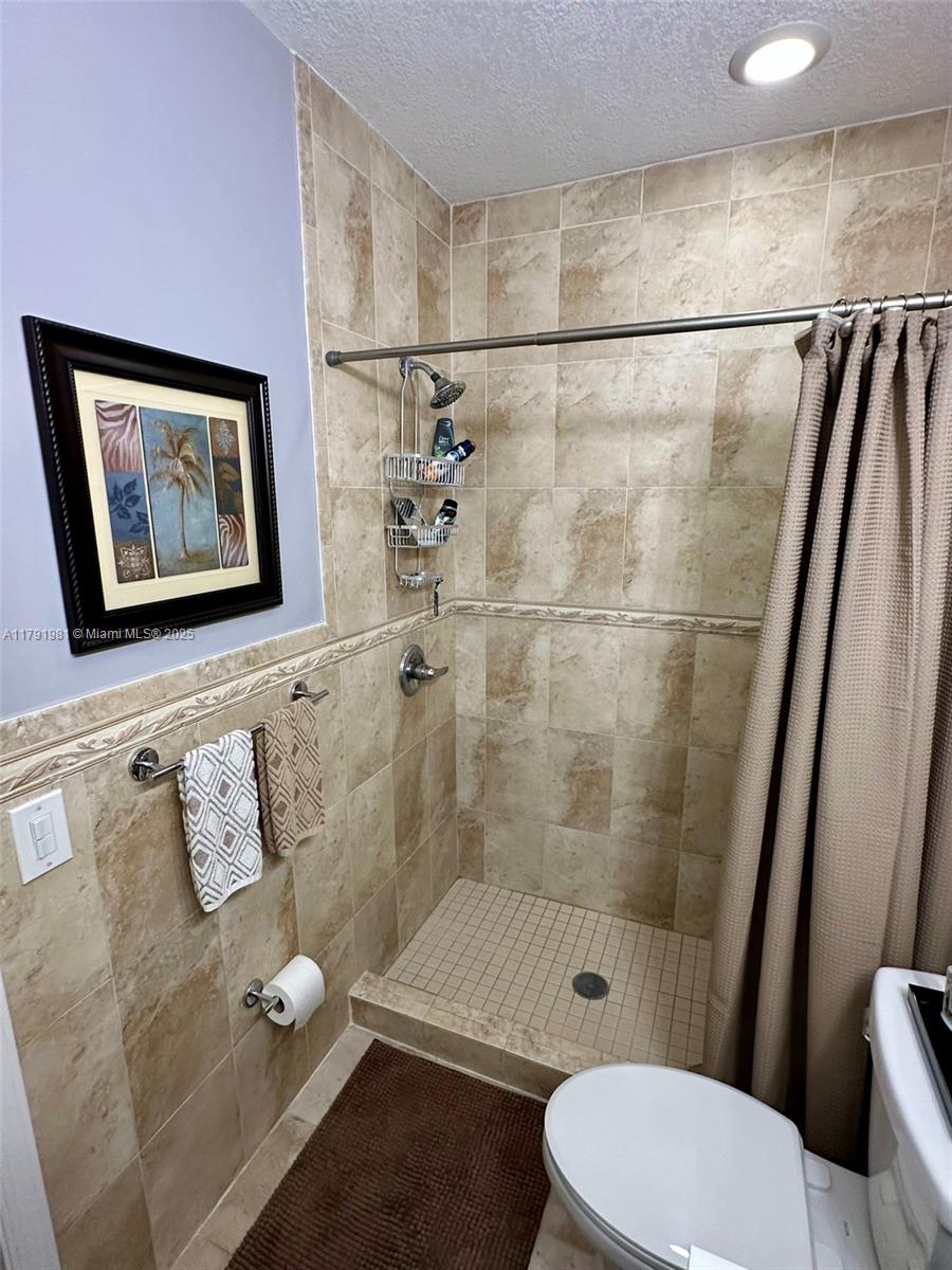 Coral Gables, Florida, 33134, United States, 3 Bedrooms Bedrooms, ,2 BathroomsBathrooms,Residential,Active,1820392