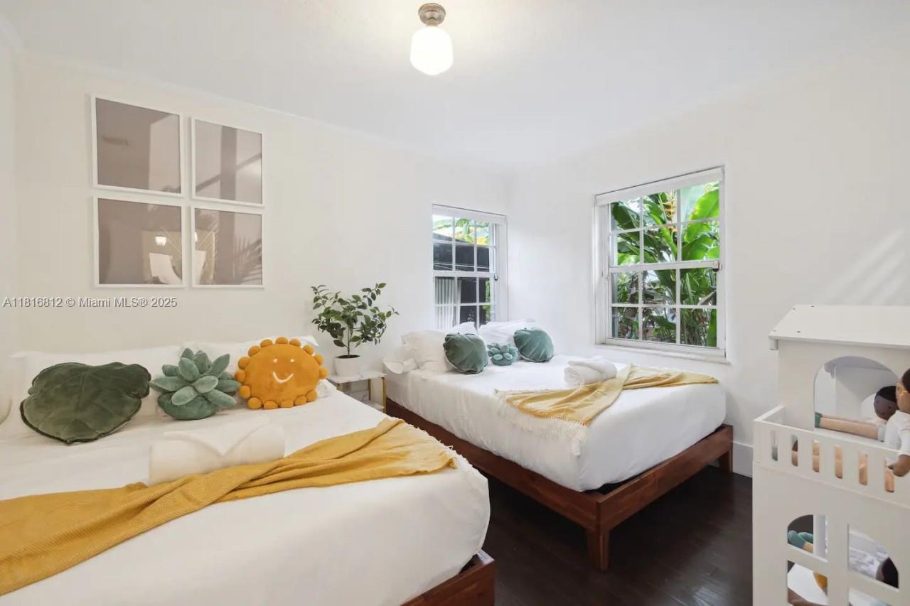 Hollywood, Florida, 33019, United States, 4 Bedrooms Bedrooms, ,4 BathroomsBathrooms,Residential,Active,1843428