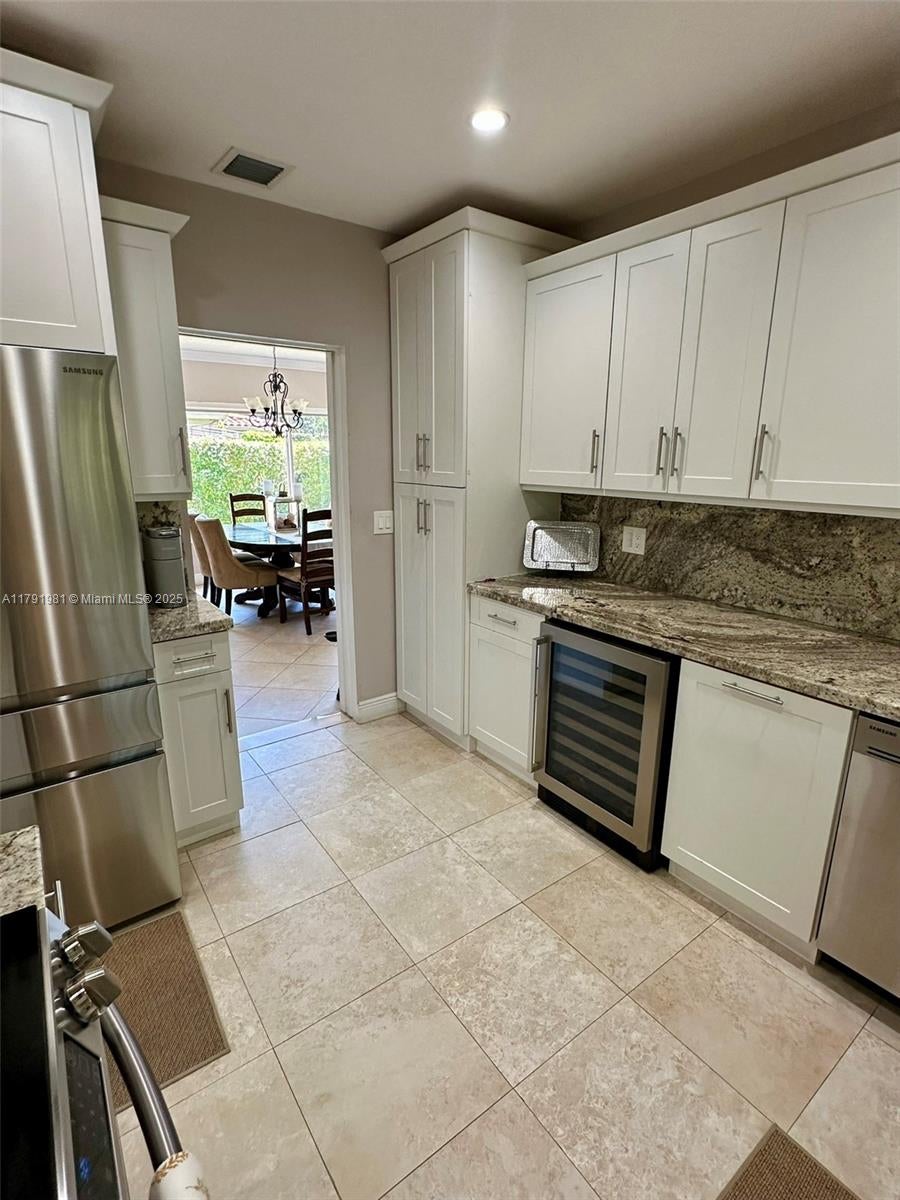 Coral Gables, Florida, 33134, United States, 3 Bedrooms Bedrooms, ,2 BathroomsBathrooms,Residential,Active,1820392