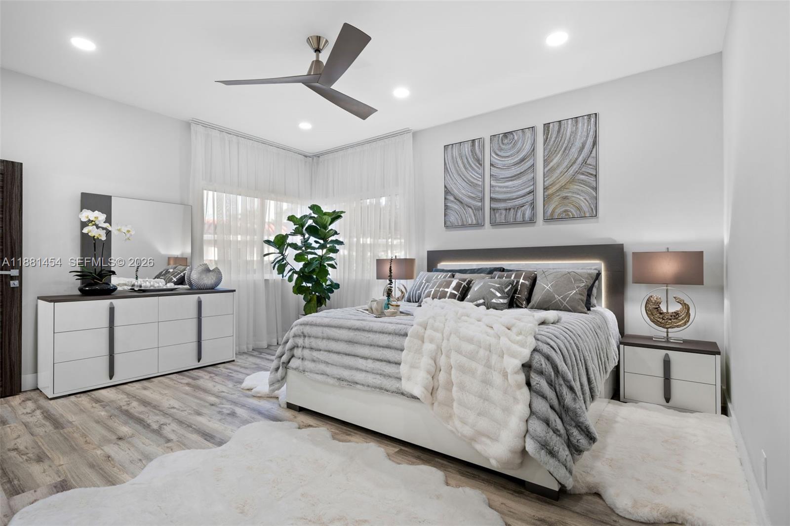 Hollywood, Florida, 33019, United States, 3 Bedrooms Bedrooms, ,3 BathroomsBathrooms,Residential,Active,1998579