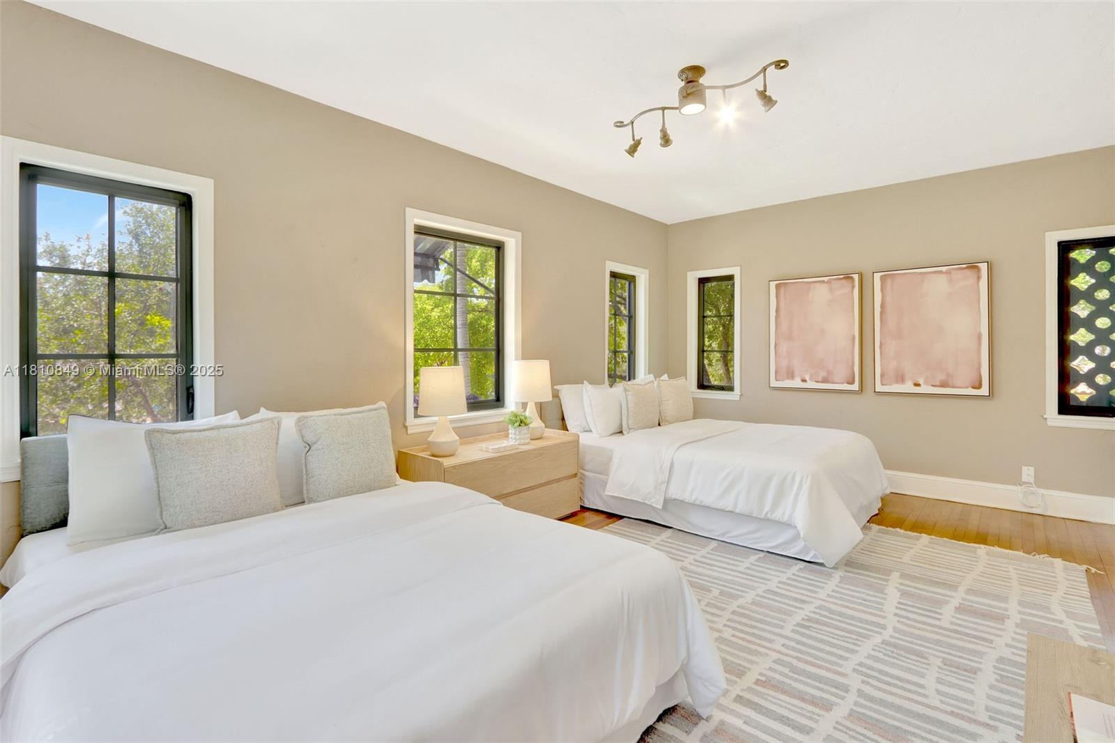 Coral Gables, Florida, 33134, United States, ,3 BathroomsBathrooms,Residential,Active,1829900