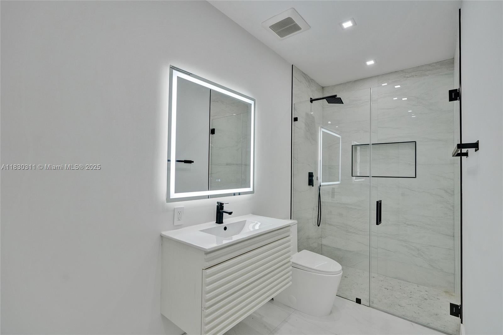 Miami, Florida, 33179, United States, 5 Bedrooms Bedrooms, ,5 BathroomsBathrooms,Residential,Active,1889008