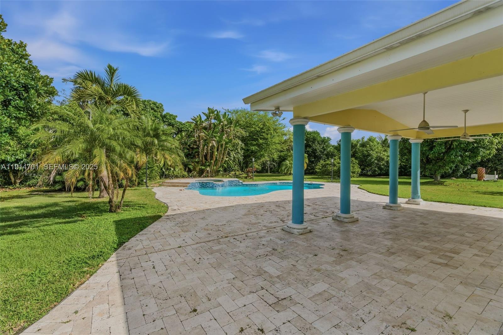 Miami, Florida, 33143, United States, 4 Bedrooms Bedrooms, ,4 BathroomsBathrooms,Residential,Active,1999929