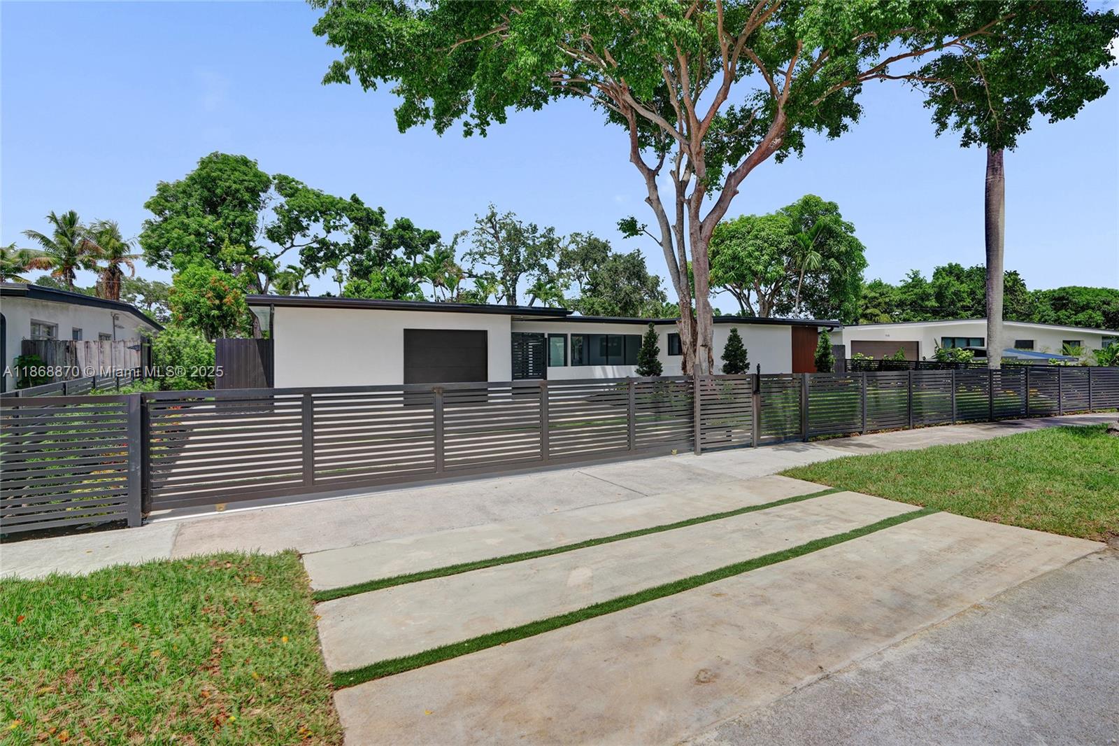 North Miami Beach, Florida, 33179, United States, 5 Bedrooms Bedrooms, ,4 BathroomsBathrooms,Residential,Active,1934804