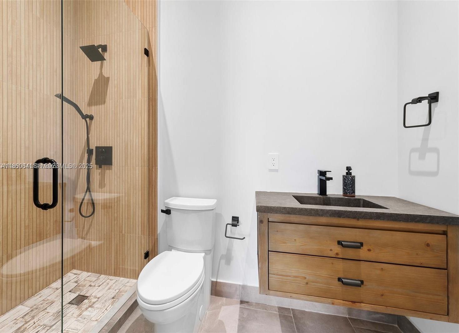 Hollywood, Florida, 33019, United States, 6 Bedrooms Bedrooms, ,6 BathroomsBathrooms,Residential,Active,1905103