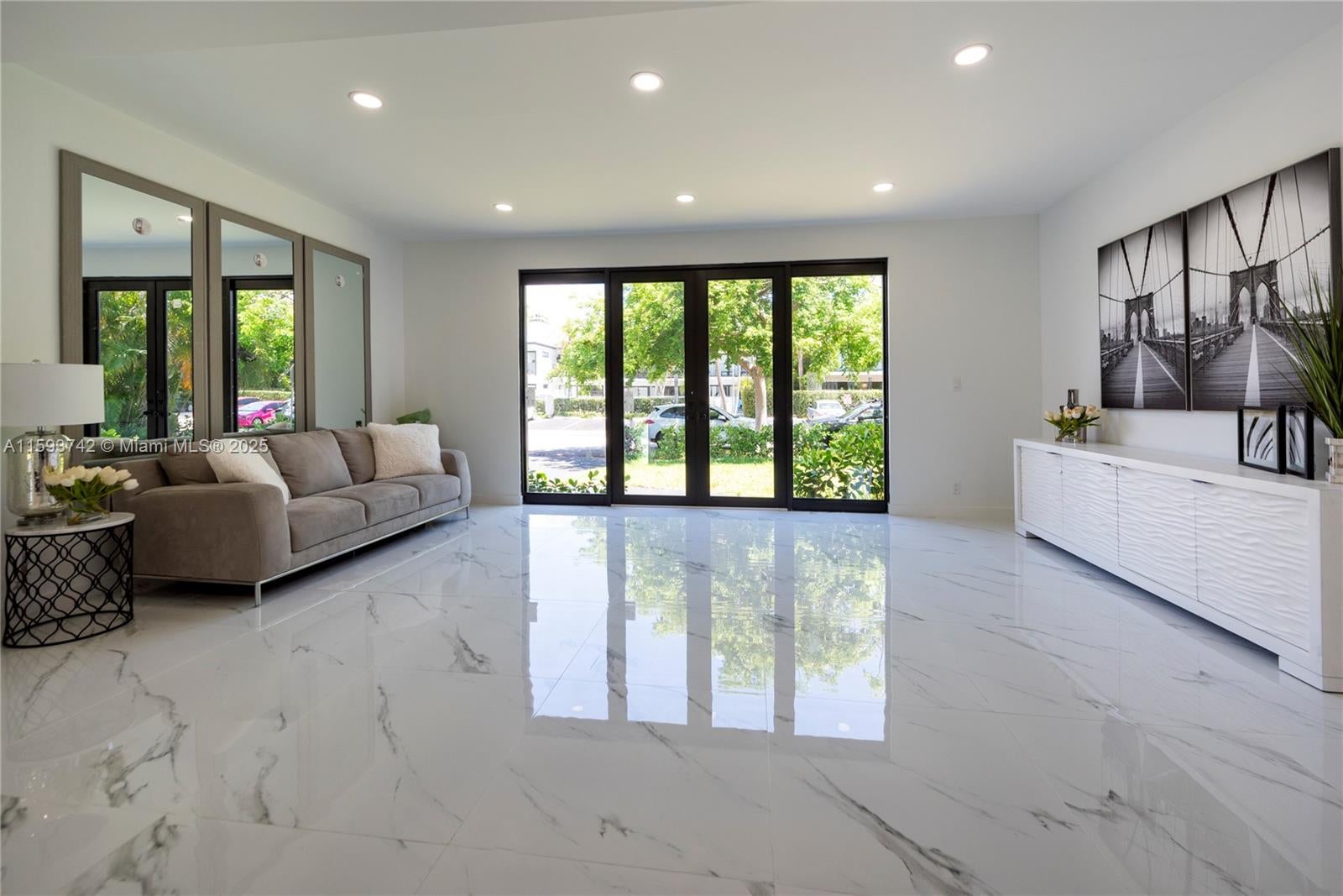 Fort Lauderdale, Florida, 33316, United States, 3 Bedrooms Bedrooms, ,3 BathroomsBathrooms,Residential,Active,1703671