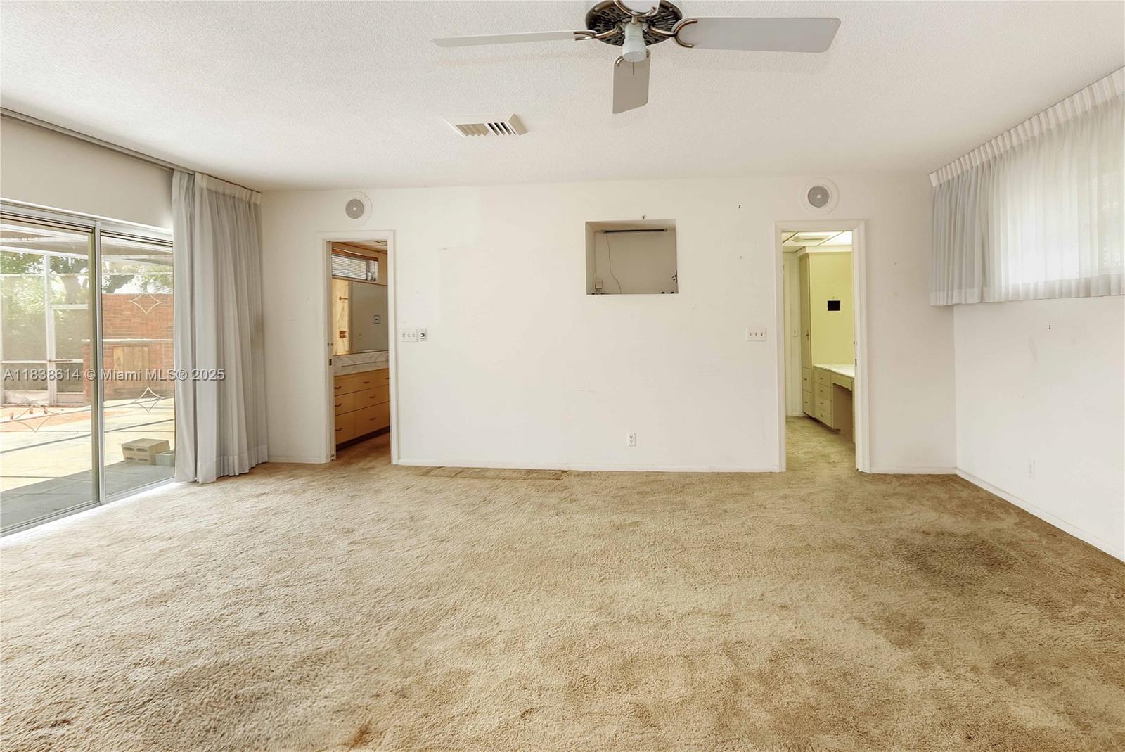 Hollywood, Florida, 33019, United States, 4 Bedrooms Bedrooms, ,4 BathroomsBathrooms,Residential,Active,1892394