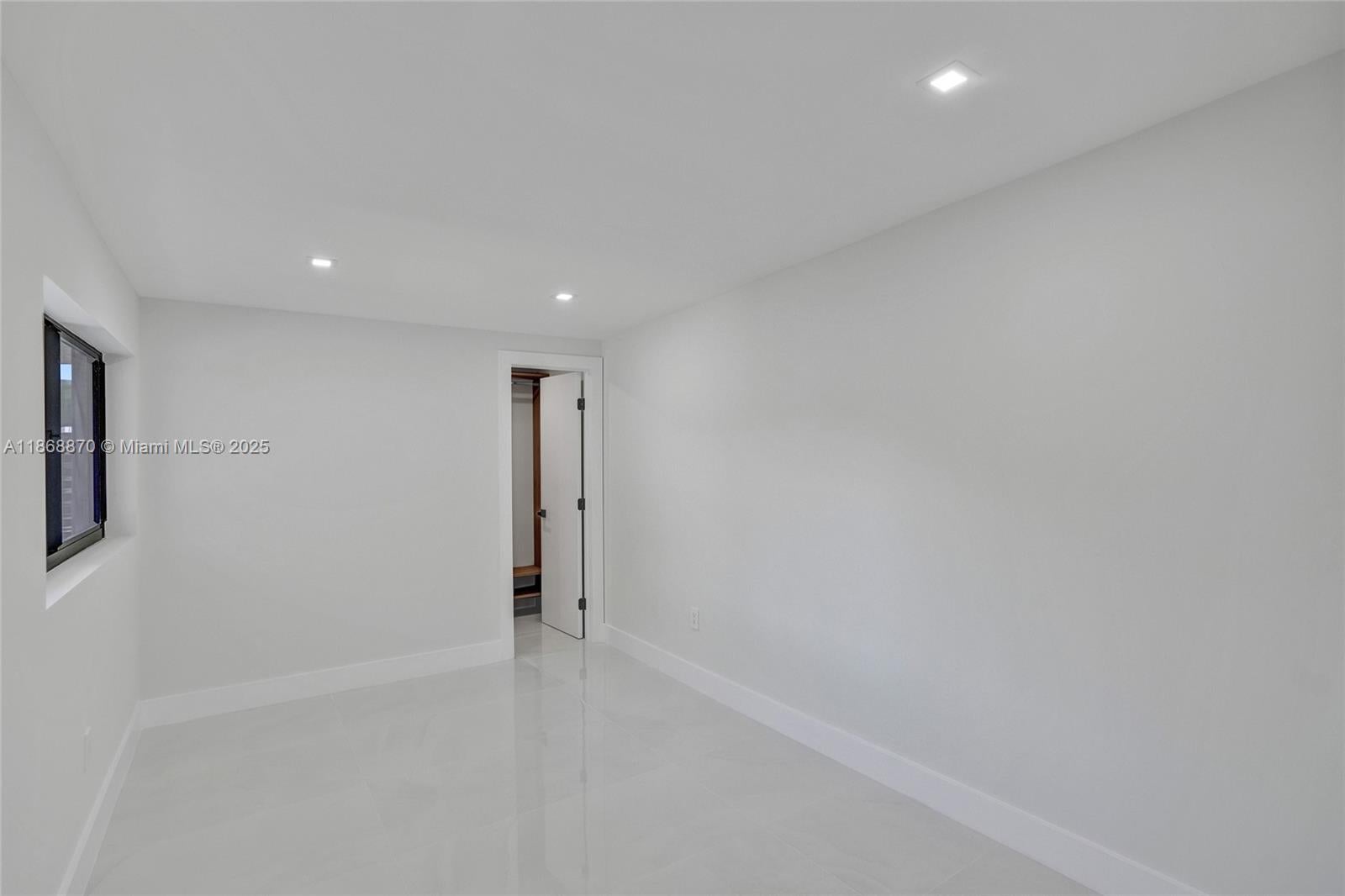 North Miami Beach, Florida, 33179, United States, 5 Bedrooms Bedrooms, ,4 BathroomsBathrooms,Residential,Active,1934804