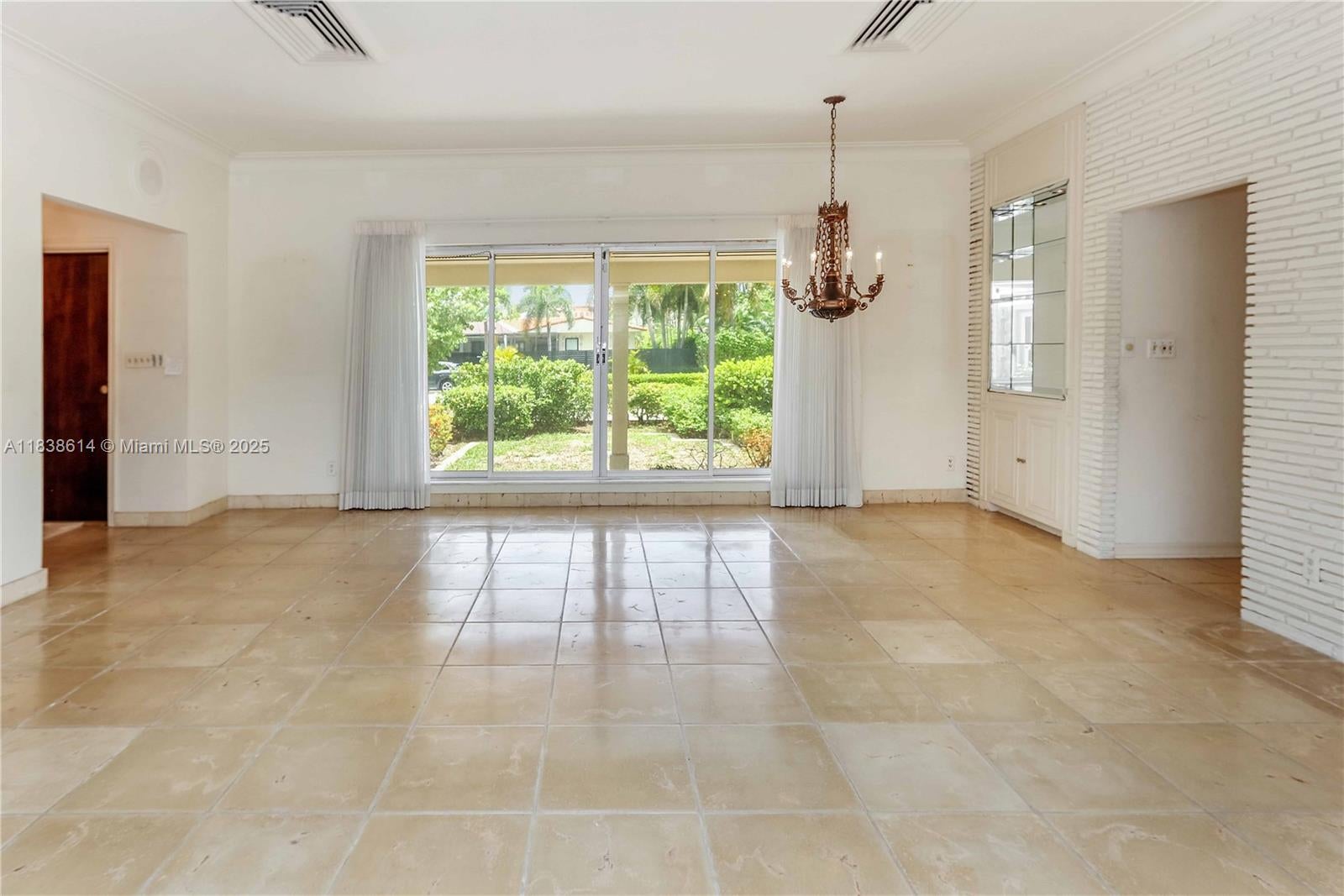 Hollywood, Florida, 33019, United States, 4 Bedrooms Bedrooms, ,4 BathroomsBathrooms,Residential,Active,1892394