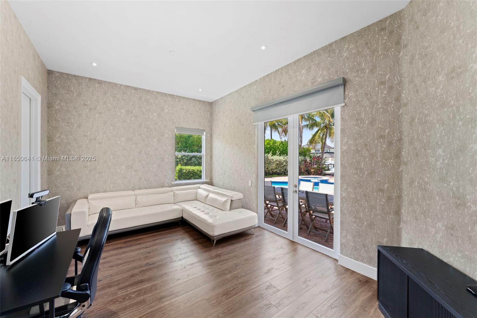 Hollywood, Florida, 33019, United States, 6 Bedrooms Bedrooms, ,6 BathroomsBathrooms,Residential,Active,1905103