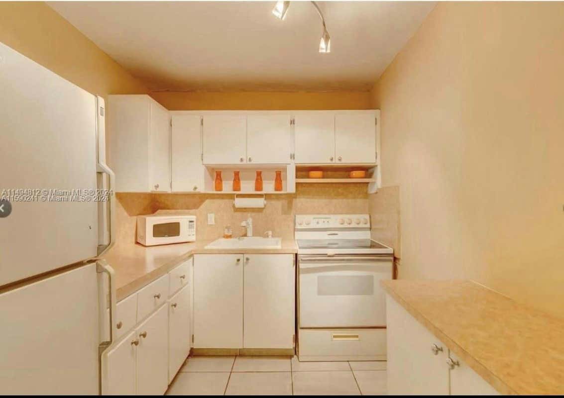 2837 PIERCE ST APT 10, HOLLYWOOD, FL 33020, photo 1 of 6