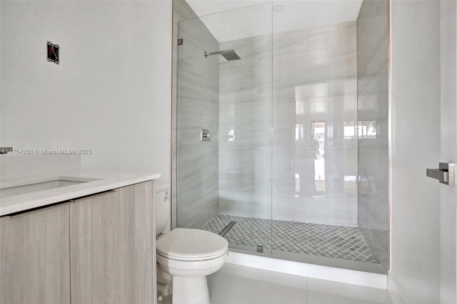 Miramar, Florida, 33027, United States, 5 Bedrooms Bedrooms, ,5 BathroomsBathrooms,Residential,Active,1718866