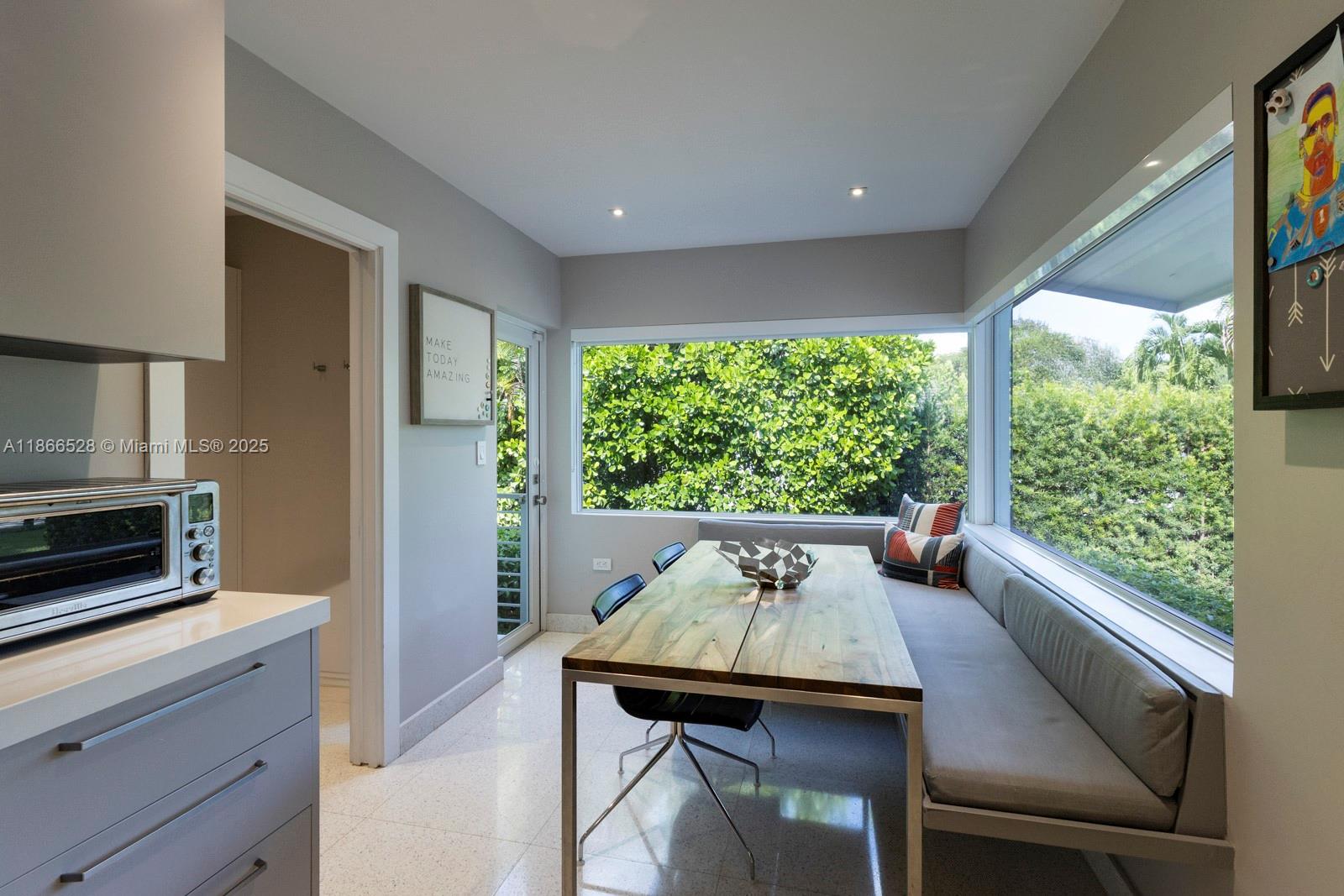 Coral Gables, Florida, 33156, United States, 4 Bedrooms Bedrooms, ,4 BathroomsBathrooms,Residential,Active,1927652