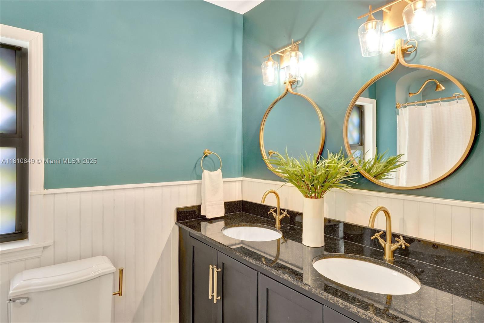 Coral Gables, Florida, 33134, United States, ,3 BathroomsBathrooms,Residential,Active,1829900