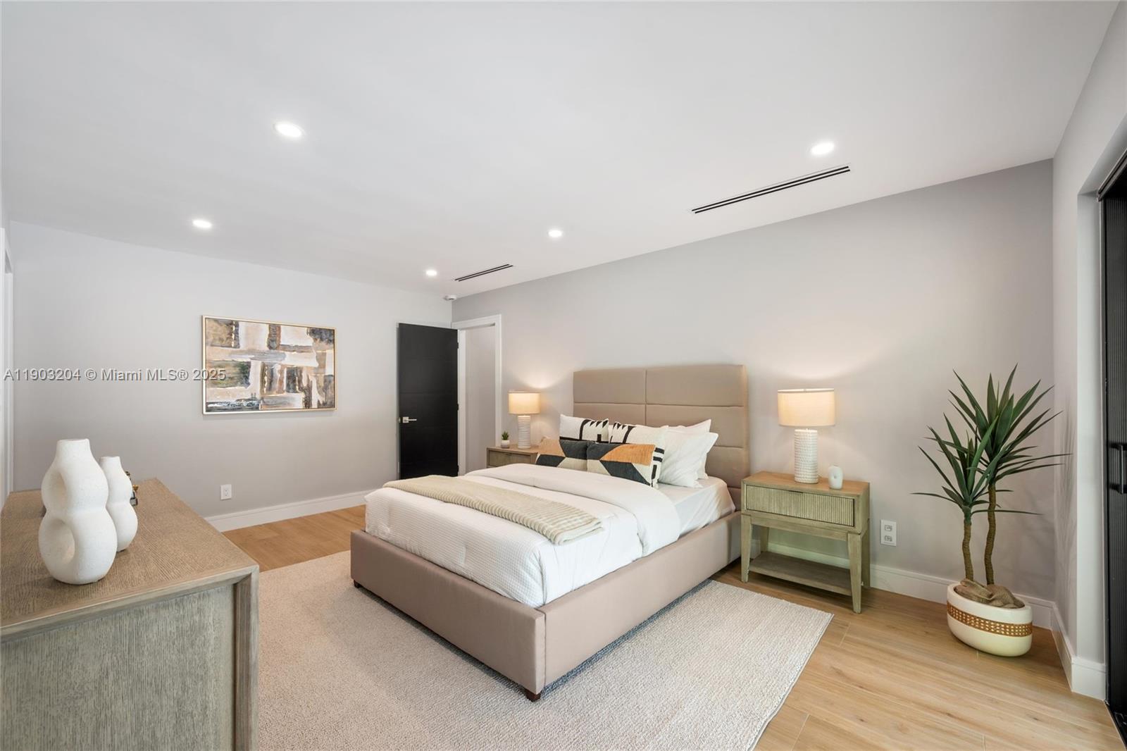 Palmetto Bay, Florida, 33158, United States, 4 Bedrooms Bedrooms, ,4 BathroomsBathrooms,Residential,Active,1988471