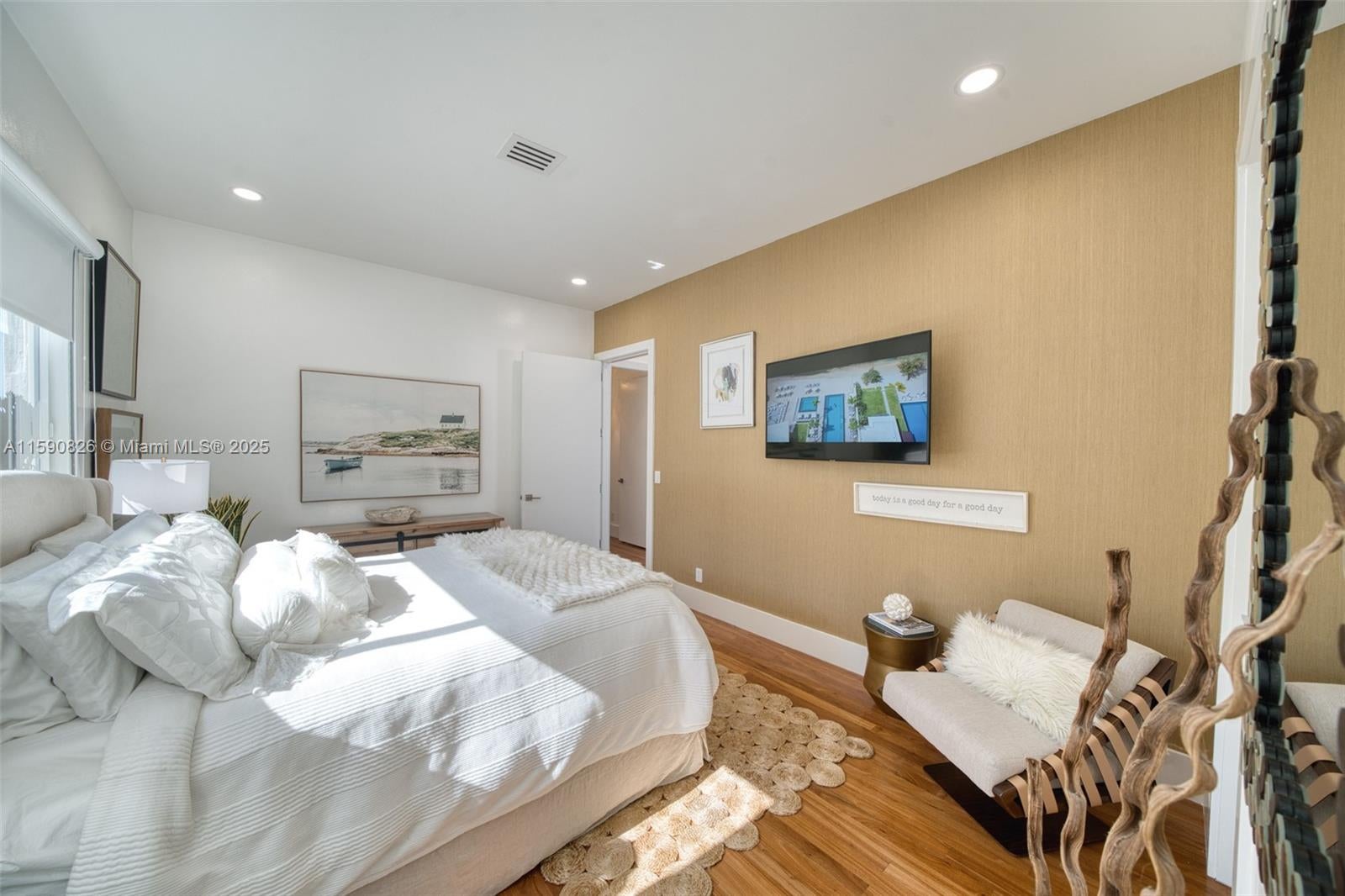 Hollywood, Florida, 33019, United States, 6 Bedrooms Bedrooms, ,6 BathroomsBathrooms,Residential,Pending,1756815