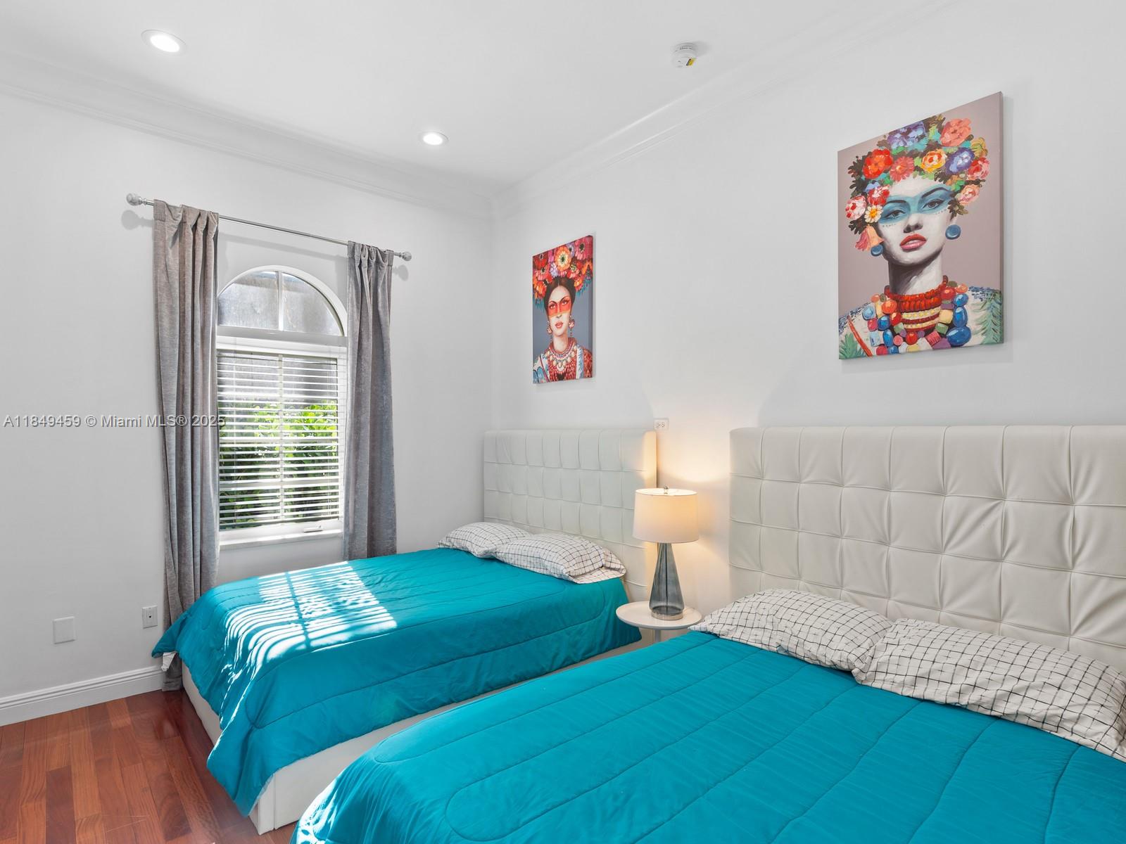 Hollywood, Florida, 33019, United States, 5 Bedrooms Bedrooms, ,3 BathroomsBathrooms,Residential,Active,1904697