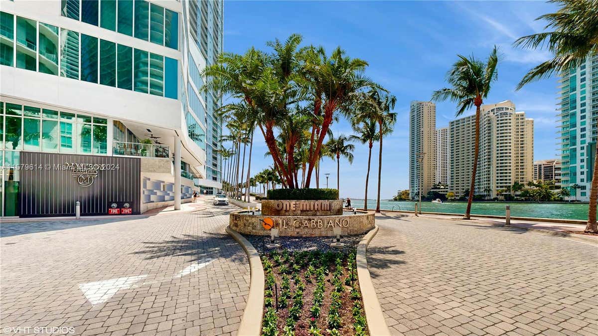 325 S BISCAYNE BLVD APT 2316, MIAMI, FL 33131, photo 1 of 32