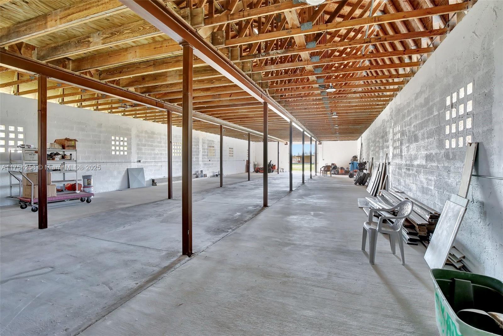 Miramar, Florida, 33027, United States, 5 Bedrooms Bedrooms, ,5 BathroomsBathrooms,Residential,Active,1718866