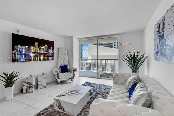 1200 BRICKELL BAY DR APT 2807, MIAMI, FL 33131 - Image 1