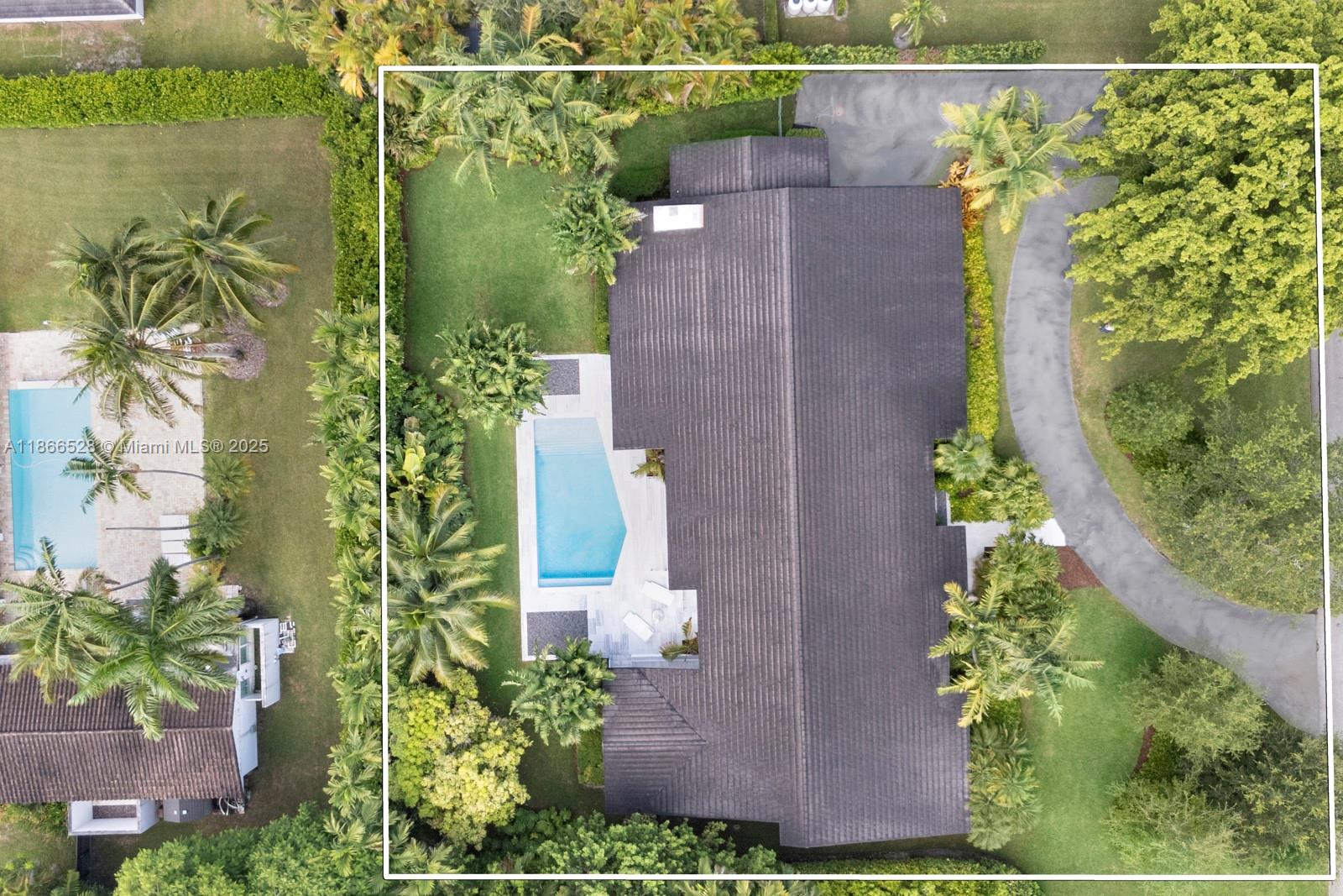 Coral Gables, Florida, 33156, United States, 4 Bedrooms Bedrooms, ,4 BathroomsBathrooms,Residential,Active,1927652