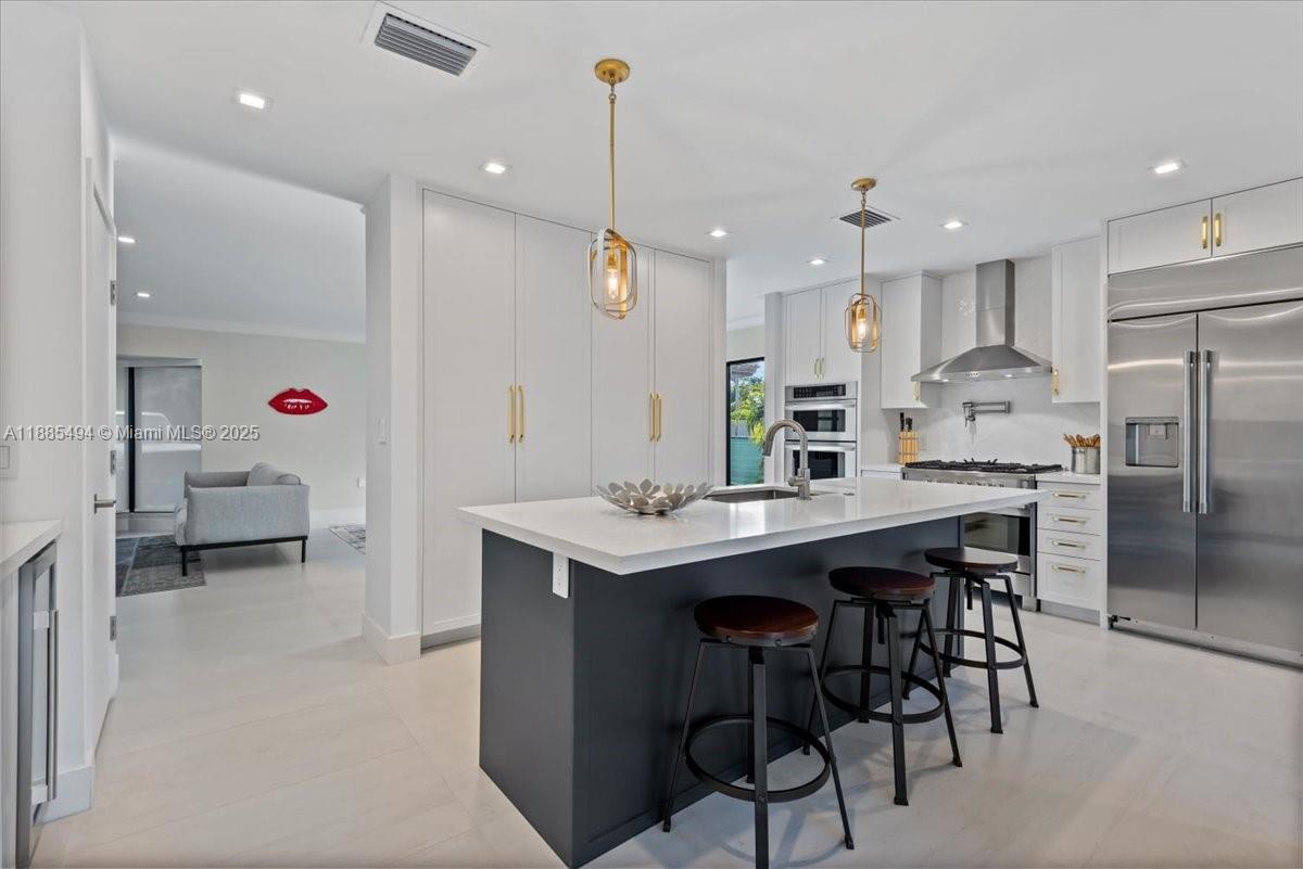 Hollywood, Florida, 33019, United States, 4 Bedrooms Bedrooms, ,4 BathroomsBathrooms,Residential,Active,1952986