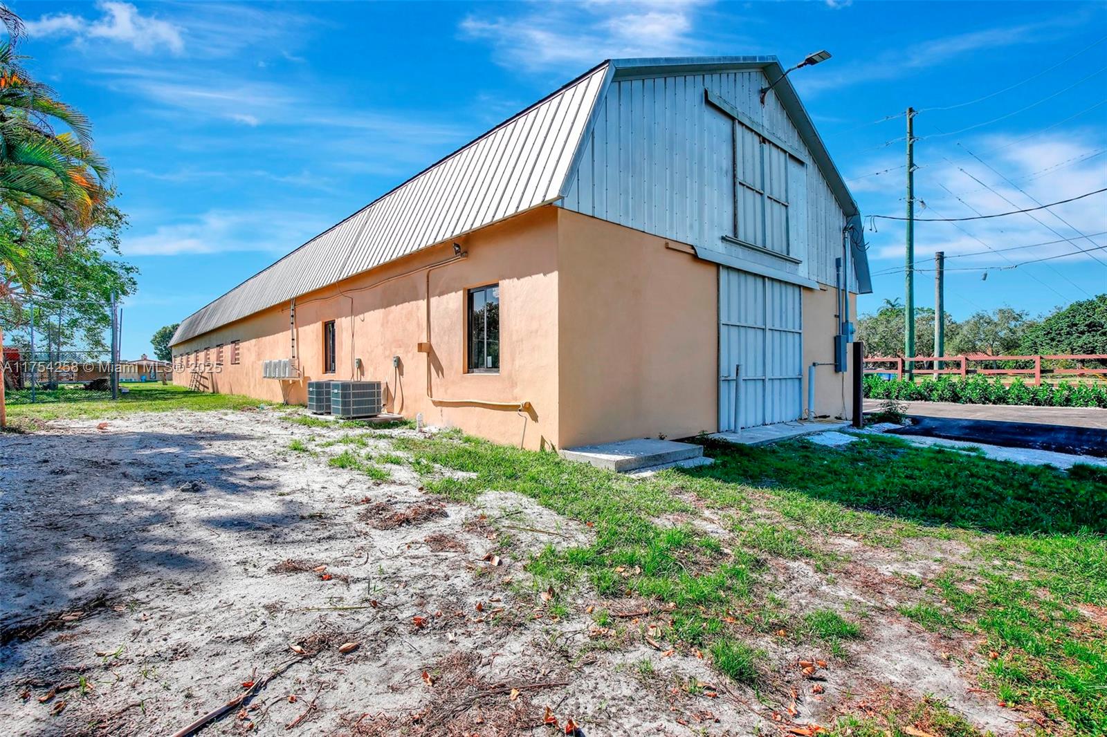 Miramar, Florida, 33027, United States, 5 Bedrooms Bedrooms, ,5 BathroomsBathrooms,Residential,Active,1718866