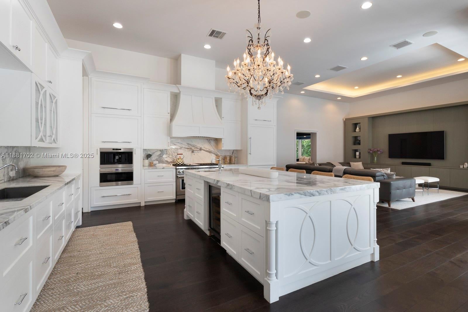 Pinecrest, Florida, 33156, United States, 5 Bedrooms Bedrooms, ,6 BathroomsBathrooms,Residential,Active,1945522