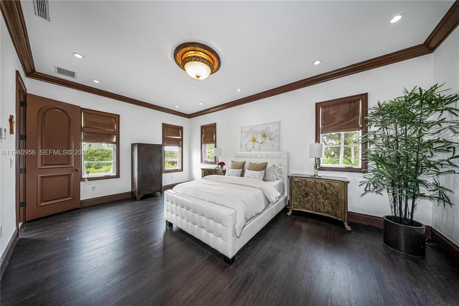 Miami, Florida, 33143, United States, 7 Bedrooms Bedrooms, ,8 BathroomsBathrooms,Residential,Active,2011877