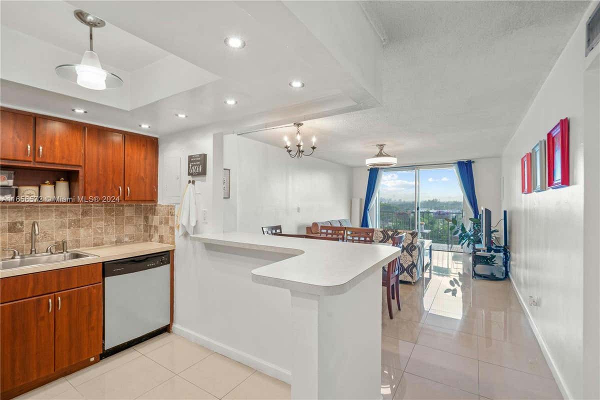 1465 NE 123RD ST APT 816, NORTH MIAMI, FL 33161, photo 1 of 21