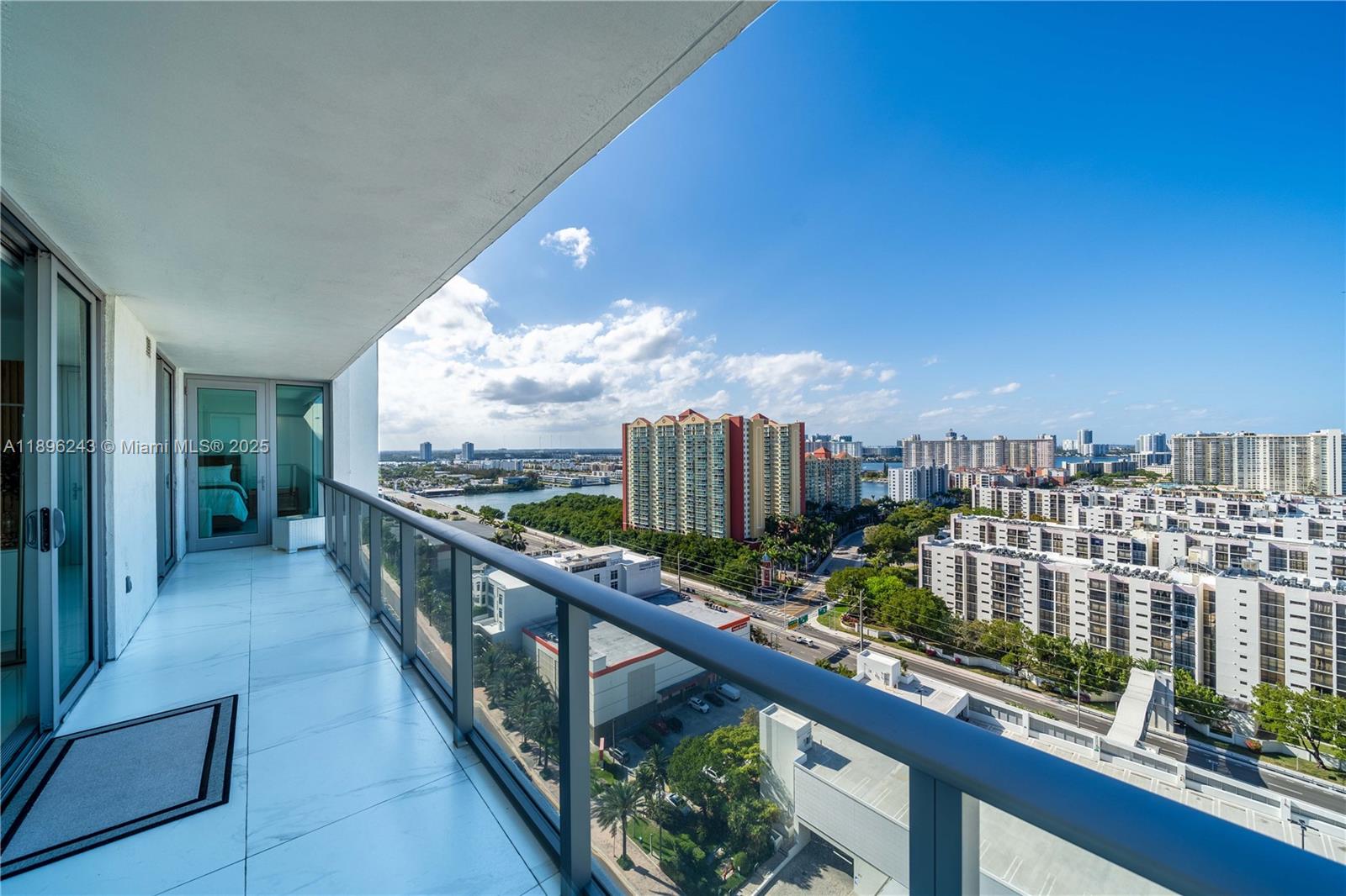 Sunny Isles Beach, Florida, 33160, United States, 3 Bedrooms Bedrooms, ,4 BathroomsBathrooms,Residential,Active,1964266