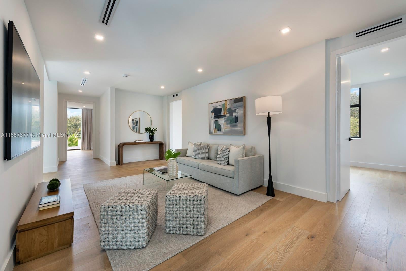 Pinecrest, Florida, 33156, United States, 8 Bedrooms Bedrooms, ,9 BathroomsBathrooms,Residential,Active,1953256