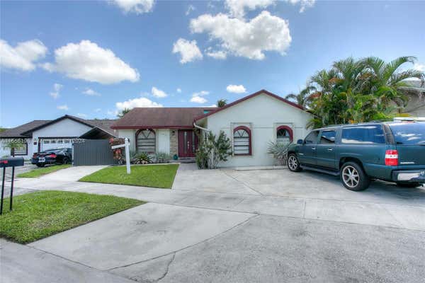 15450 SW 57TH TER, MIAMI, FL 33193 - Image 1