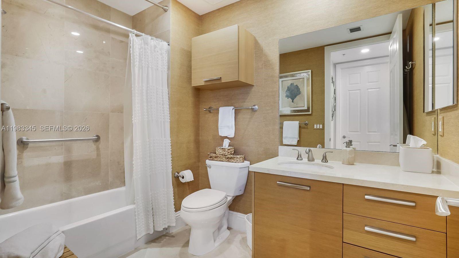 Lauderdale By The Sea, Florida, 33308, United States, 2 Bedrooms Bedrooms, ,2 BathroomsBathrooms,Residential,Active,2026763