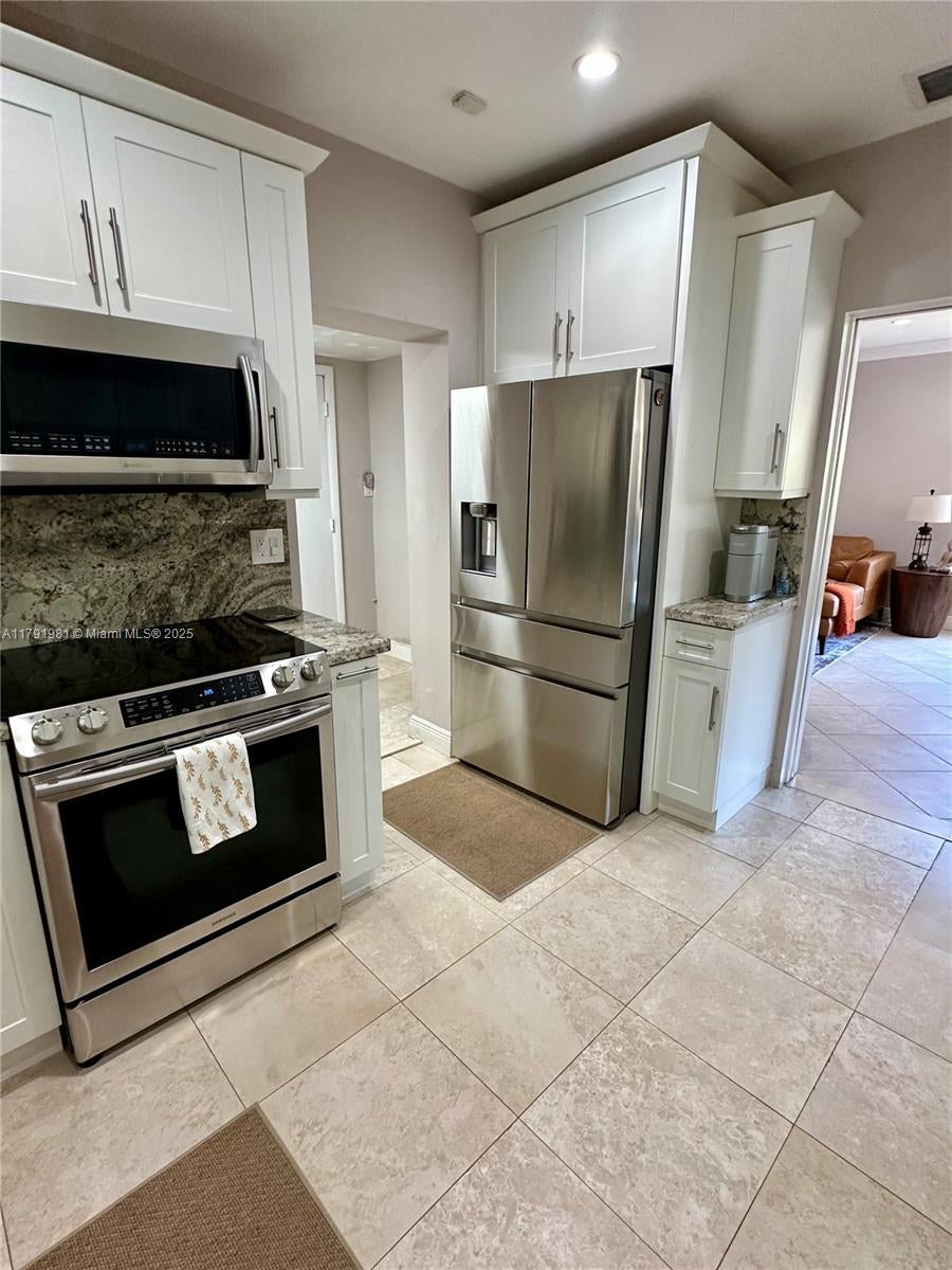 Coral Gables, Florida, 33134, United States, 3 Bedrooms Bedrooms, ,2 BathroomsBathrooms,Residential,Active,1820392