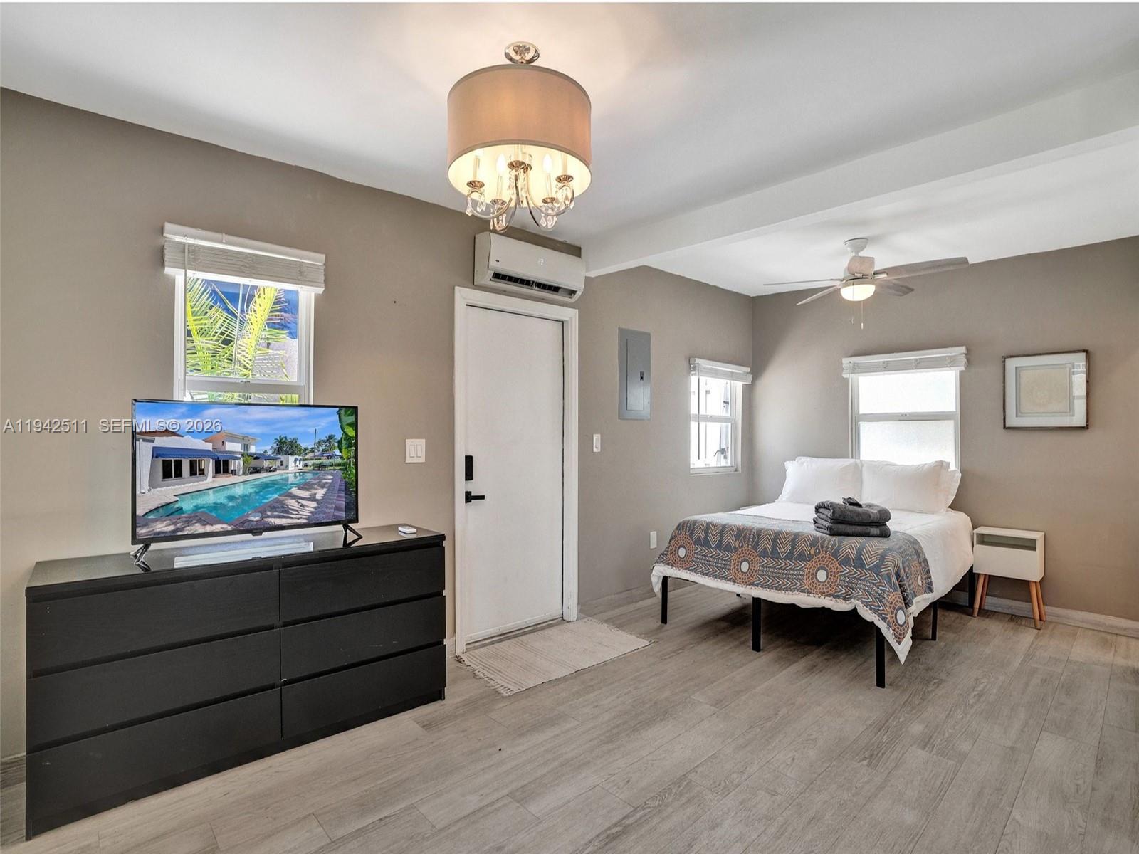 Hollywood, Florida, 33019, United States, 5 Bedrooms Bedrooms, ,4 BathroomsBathrooms,Residential,Active,2009164