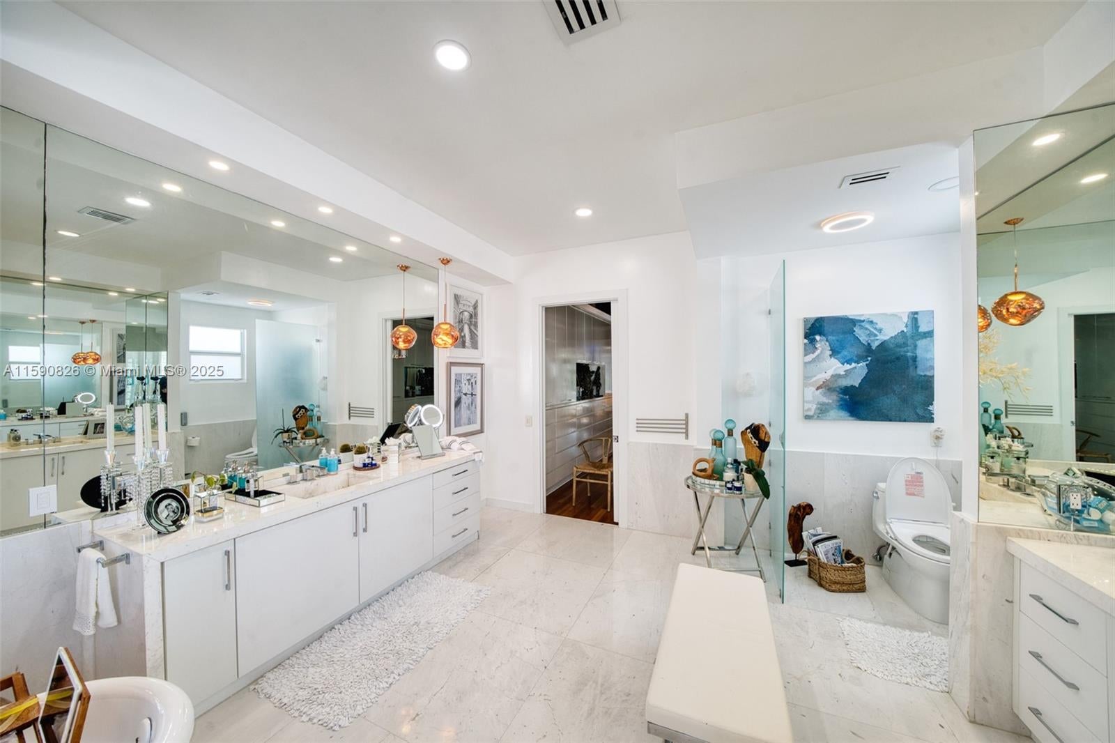 Hollywood, Florida, 33019, United States, 6 Bedrooms Bedrooms, ,6 BathroomsBathrooms,Residential,Pending,1756815
