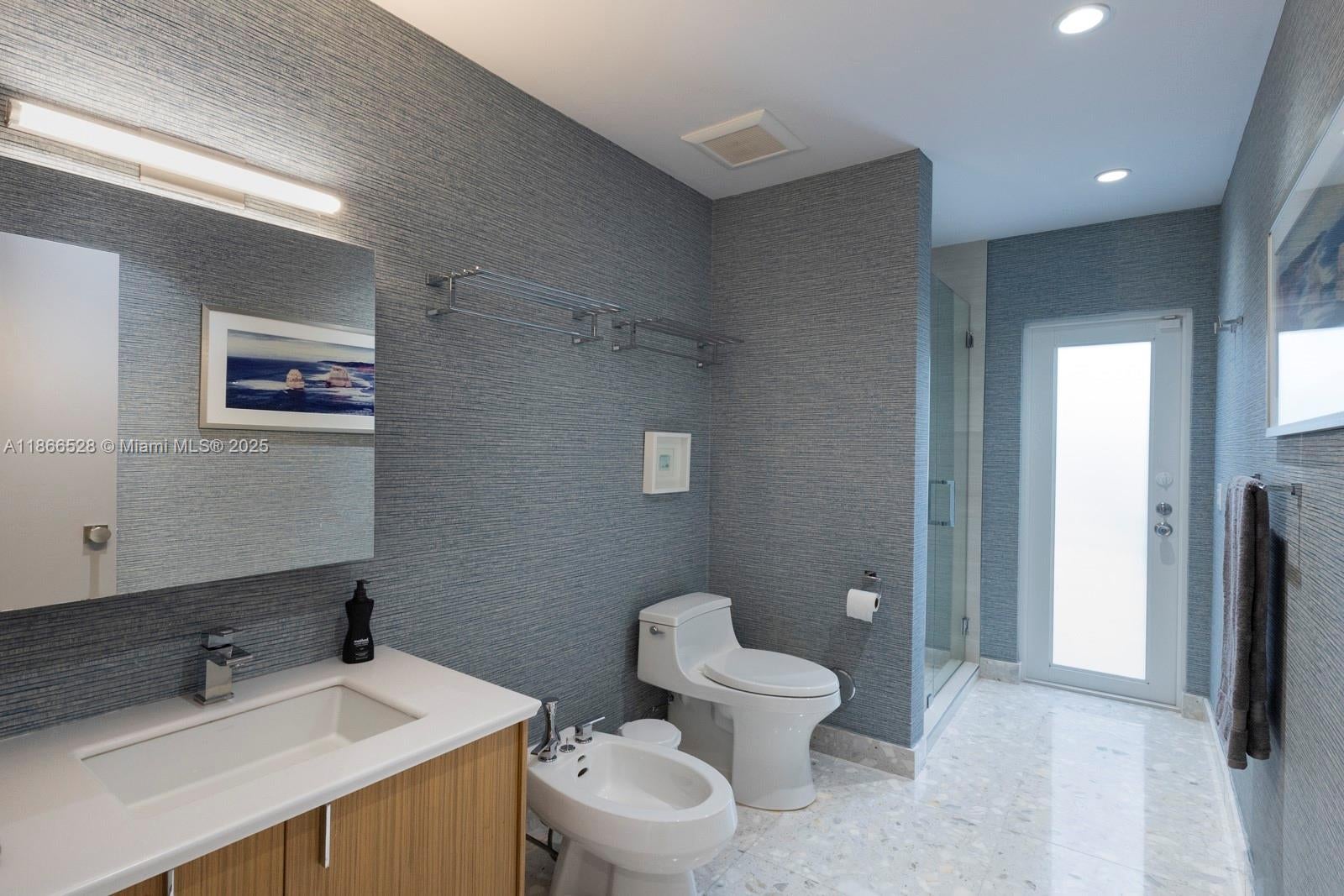 Coral Gables, Florida, 33156, United States, 4 Bedrooms Bedrooms, ,4 BathroomsBathrooms,Residential,Active,1927652