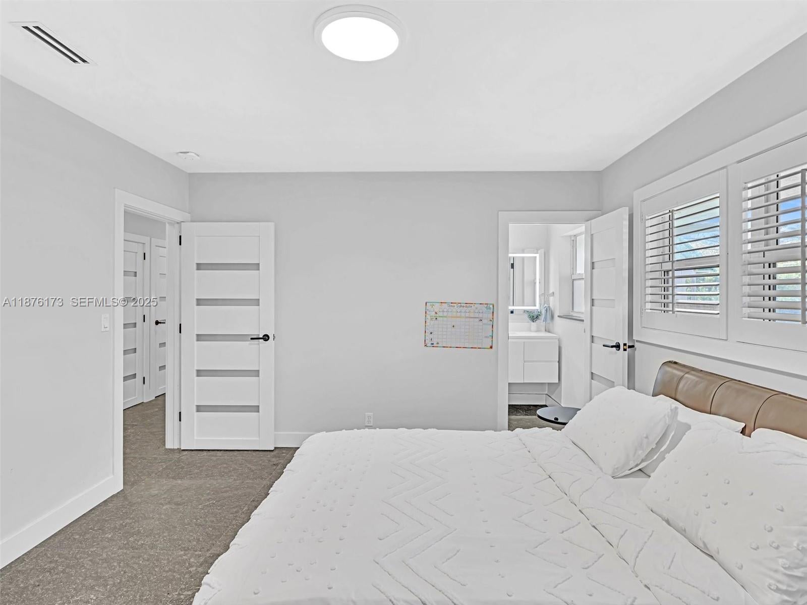 Hollywood, Florida, 33019, United States, 5 Bedrooms Bedrooms, ,4 BathroomsBathrooms,Residential,Active,1942387