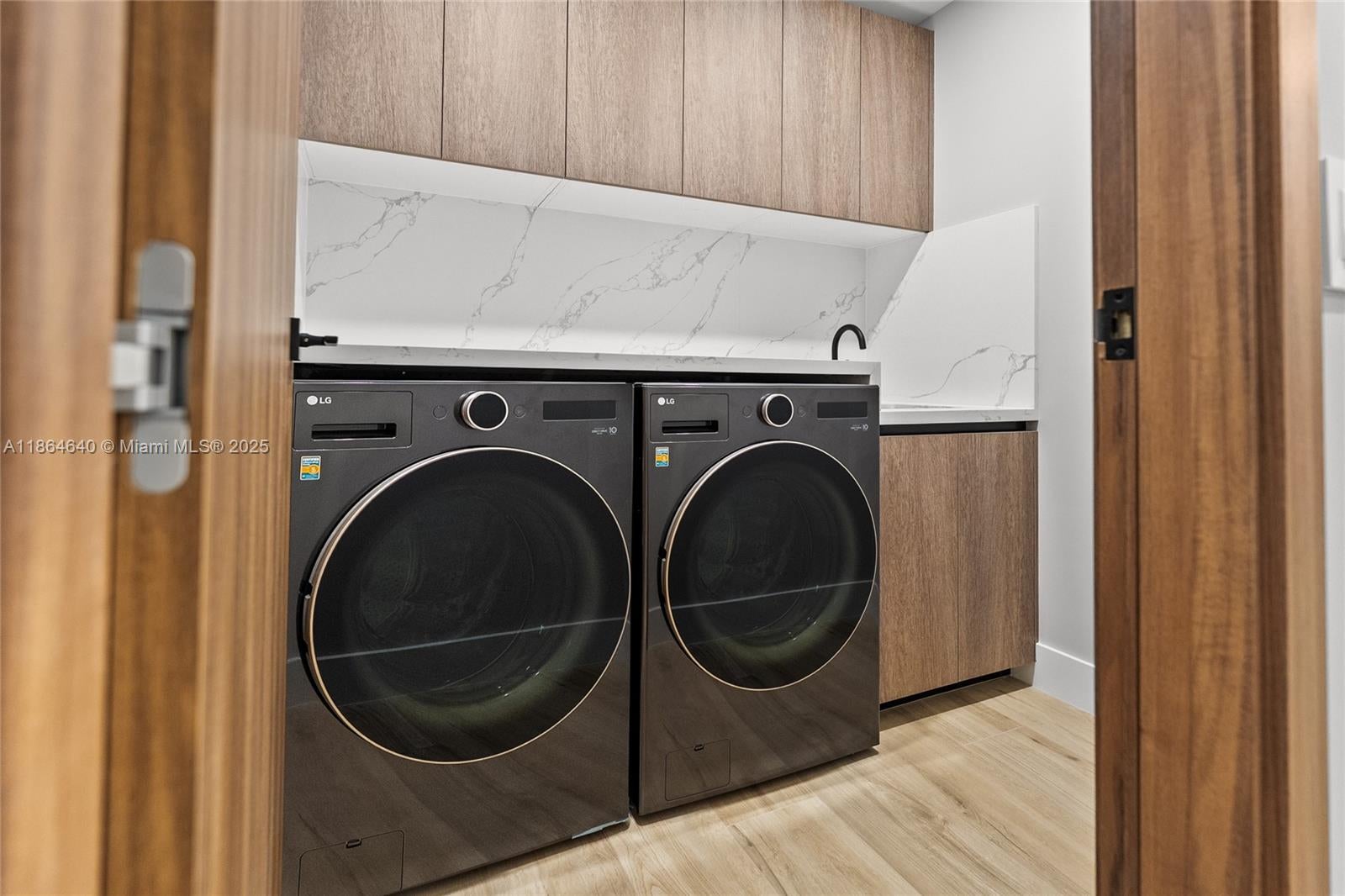 Fort Lauderdale, Florida, 33308, United States, 5 Bedrooms Bedrooms, ,4 BathroomsBathrooms,Residential,Active,1927651