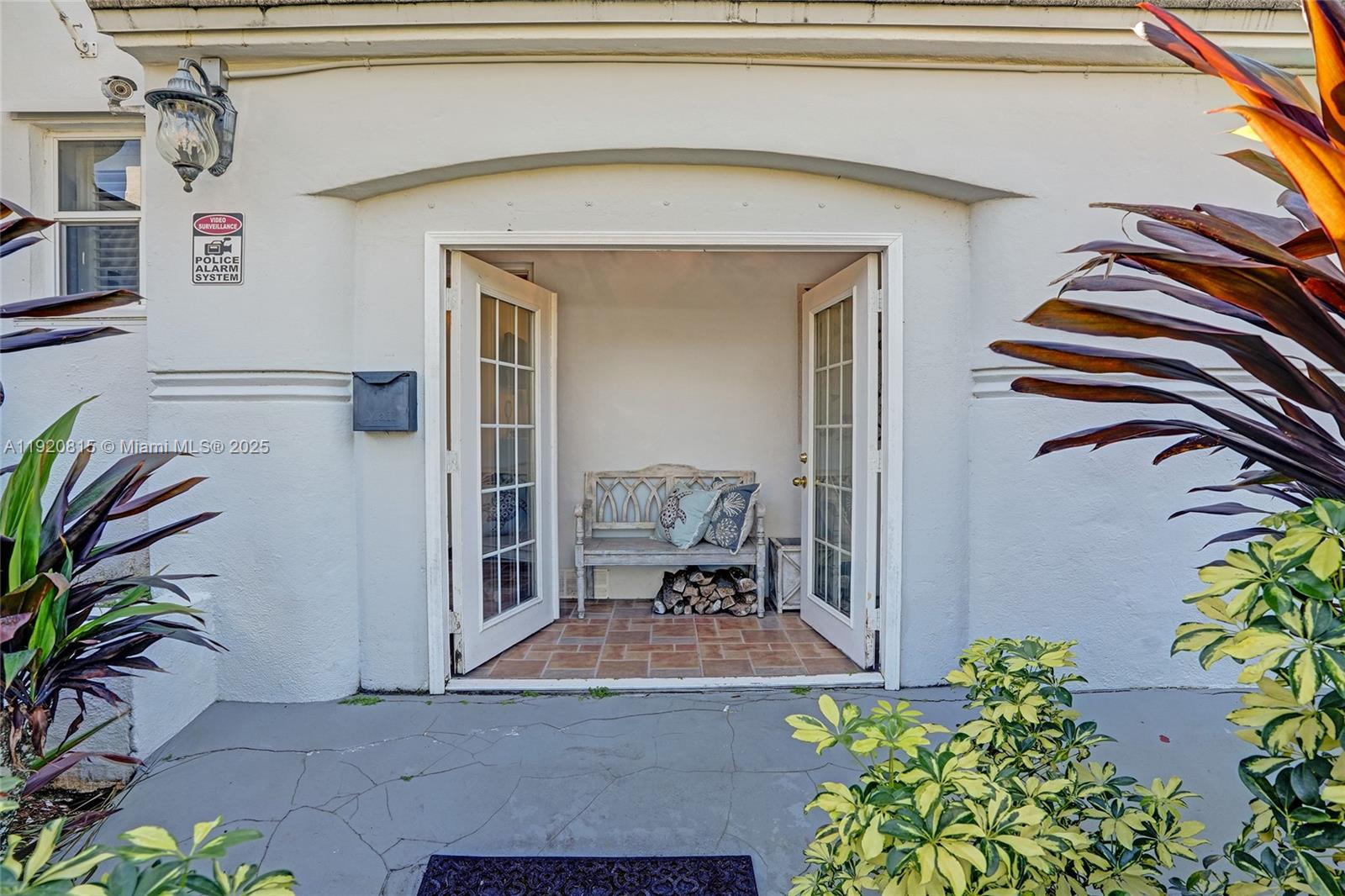 Hollywood, Florida, 33019, United States, 4 Bedrooms Bedrooms, ,4 BathroomsBathrooms,Residential,Active,1997890