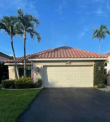 8932 LAKE PARK CIR S, DAVIE, FL 33328 - Image 1