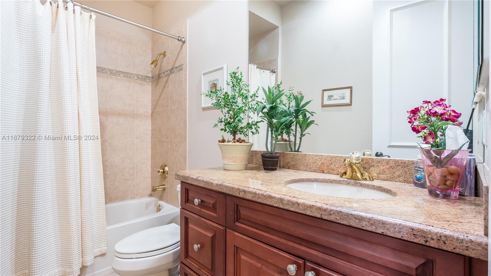 Davie, Florida, 33330, United States, ,6 BathroomsBathrooms,Residential,Active,1704070