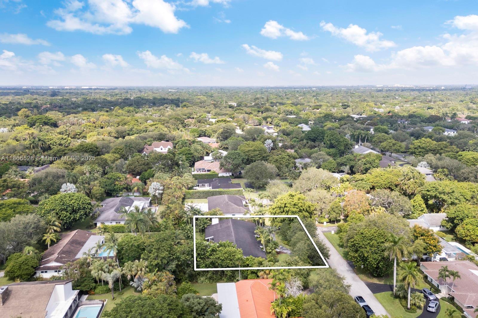 Coral Gables, Florida, 33156, United States, 4 Bedrooms Bedrooms, ,4 BathroomsBathrooms,Residential,Active,1927652