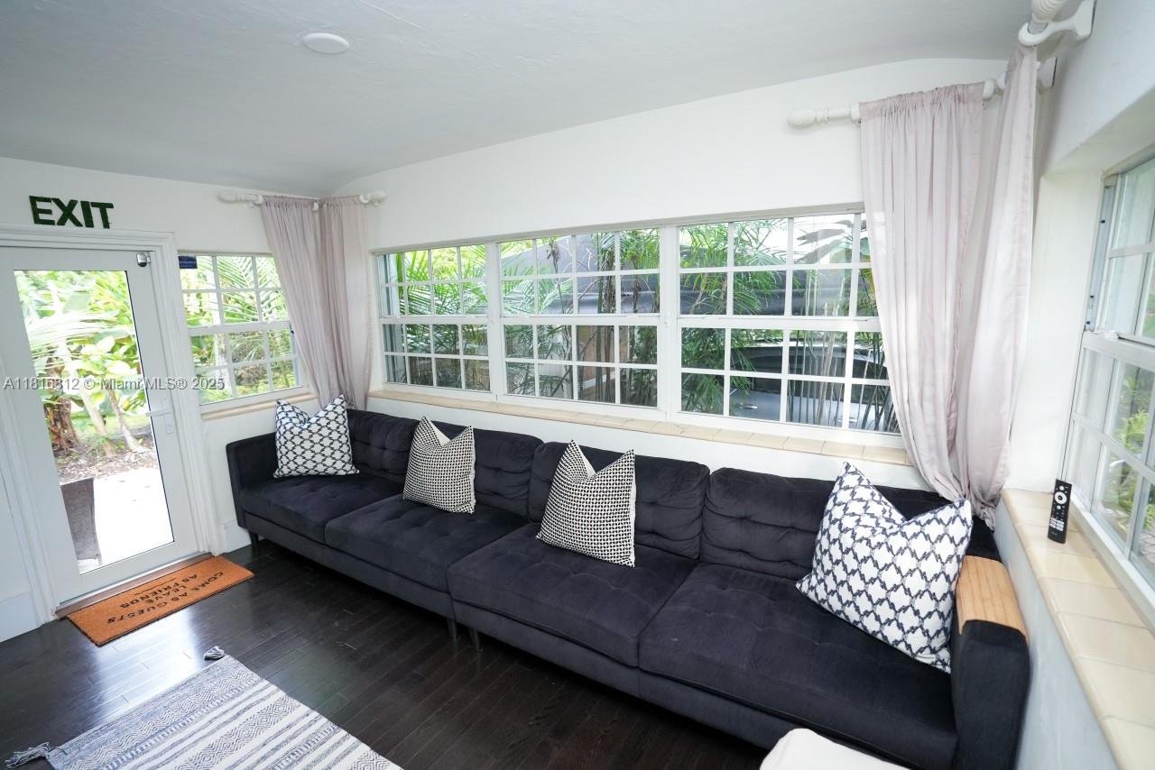 Hollywood, Florida, 33019, United States, 4 Bedrooms Bedrooms, ,4 BathroomsBathrooms,Residential,Active,1843428