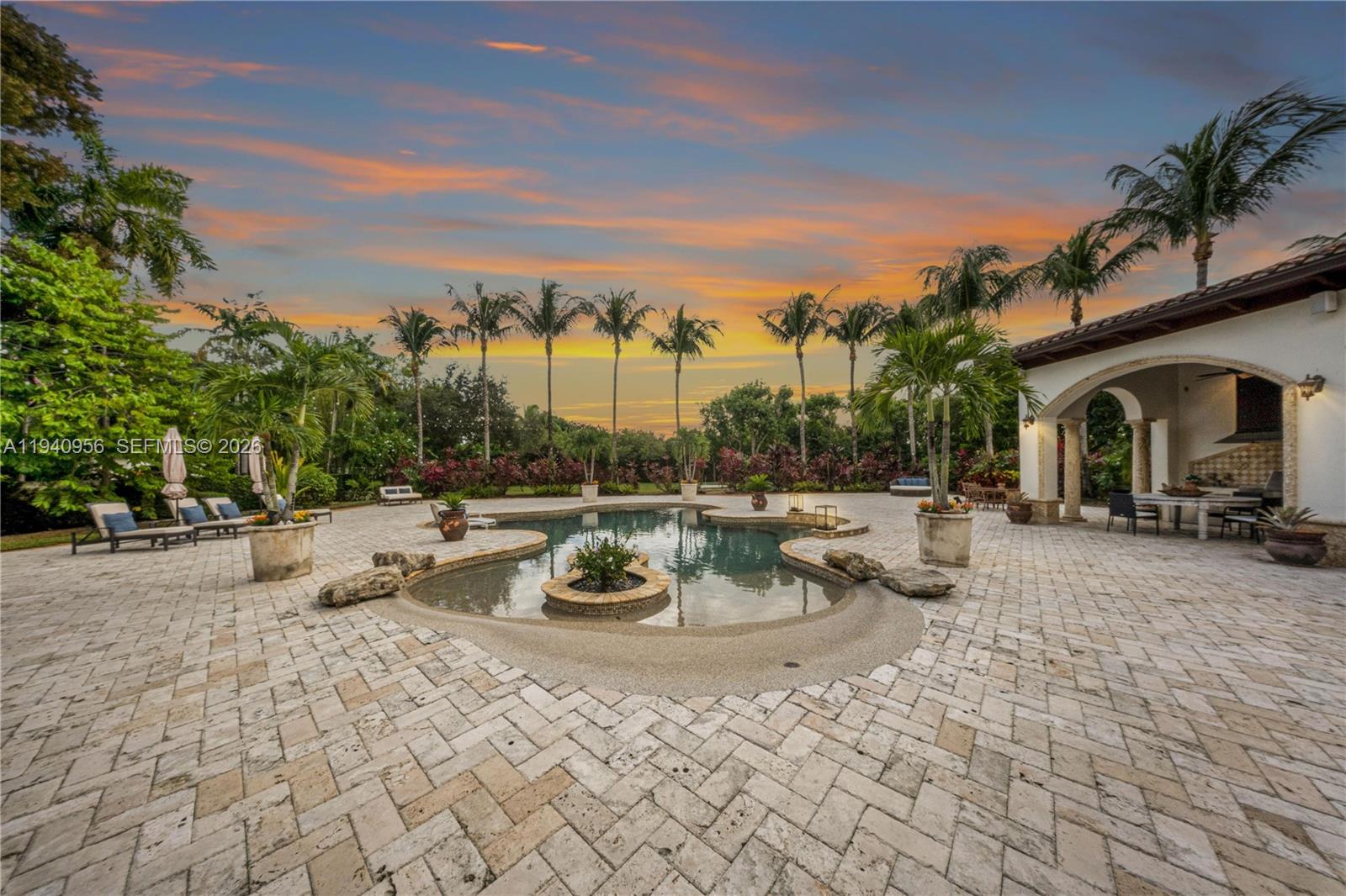 Miami, Florida, 33143, United States, 7 Bedrooms Bedrooms, ,8 BathroomsBathrooms,Residential,Active,2011877