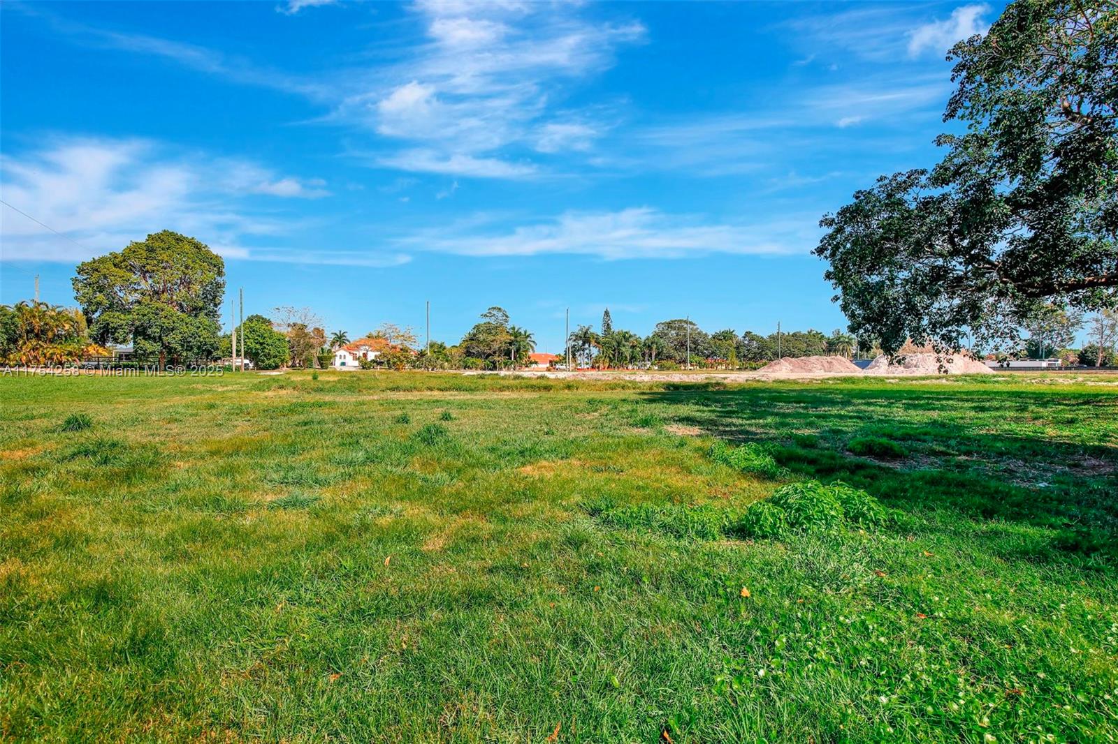 Miramar, Florida, 33027, United States, 5 Bedrooms Bedrooms, ,5 BathroomsBathrooms,Residential,Active,1718866