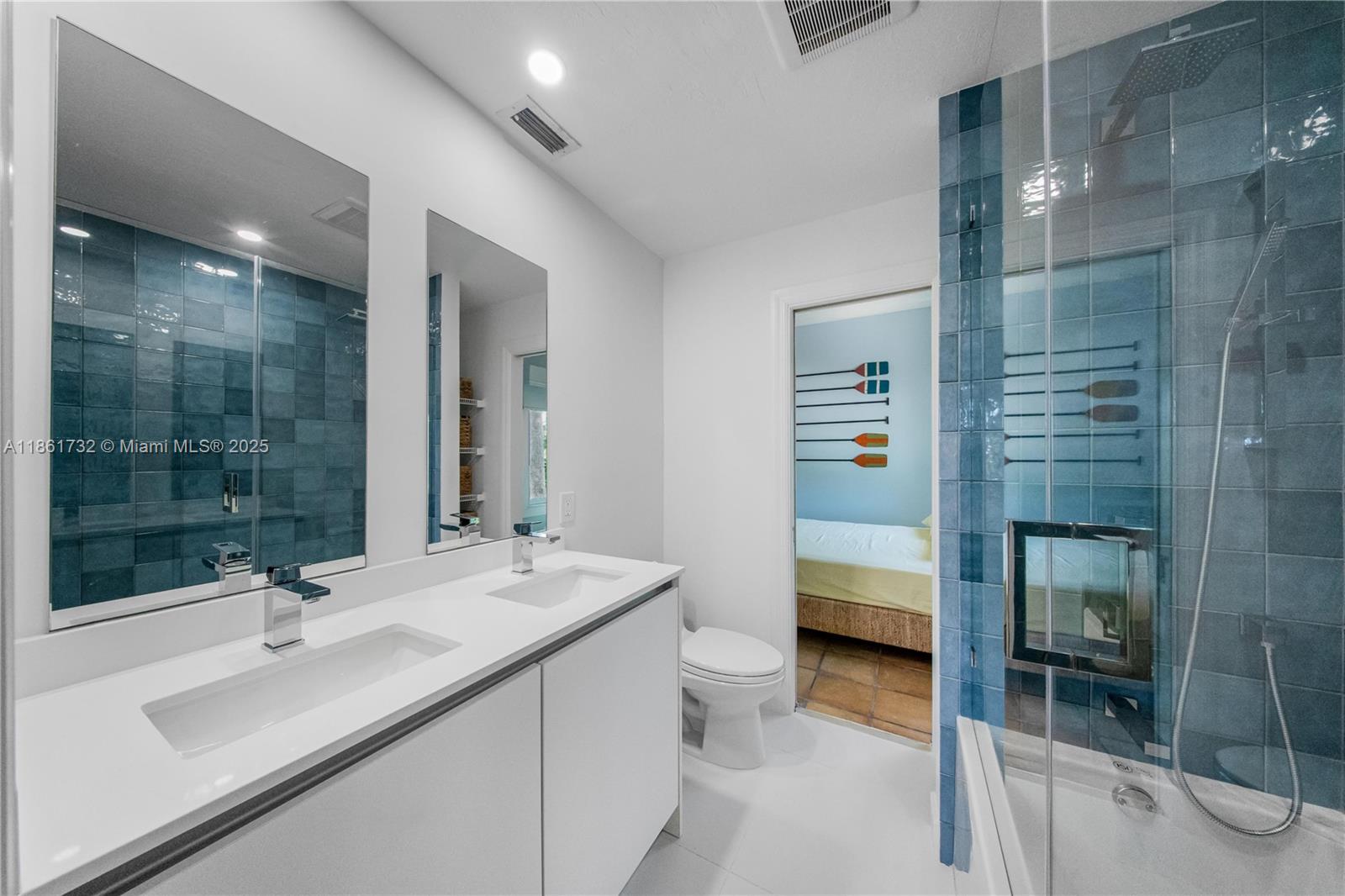 Islamorada, Florida, 33036, United States, 3 Bedrooms Bedrooms, ,4 BathroomsBathrooms,Residential,Active,1920260